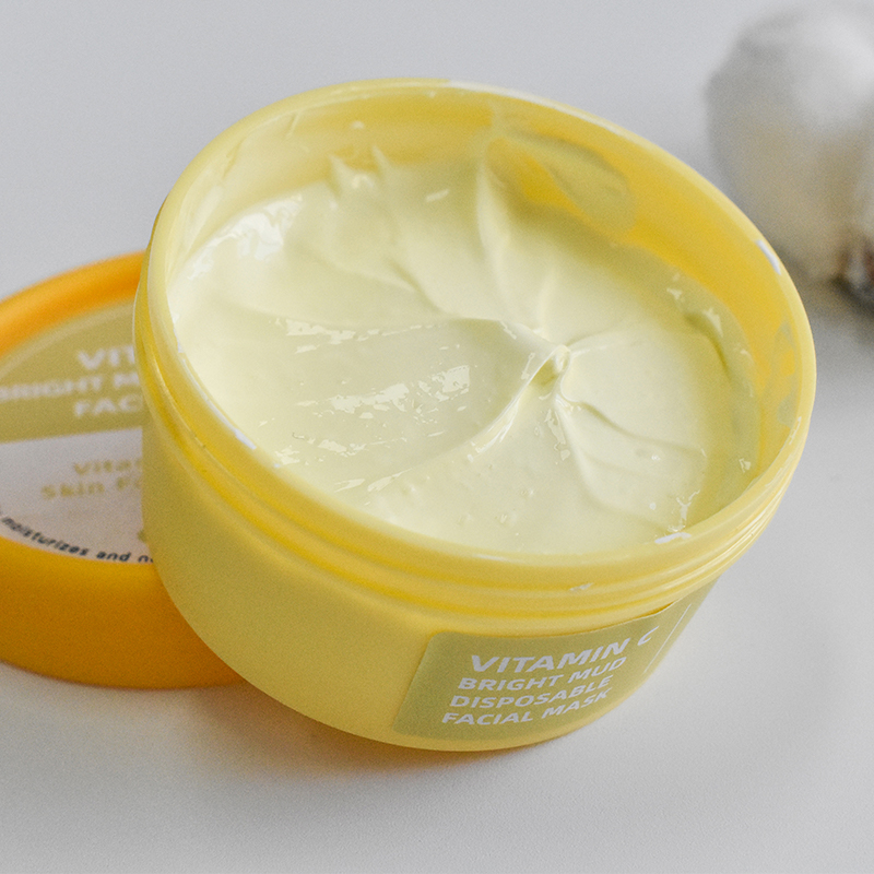 Vitamin C Bright Mud Facial Clay Mask for Dark Spots, Skin Care for Controlling Oil and Refining Pores By Private Label
